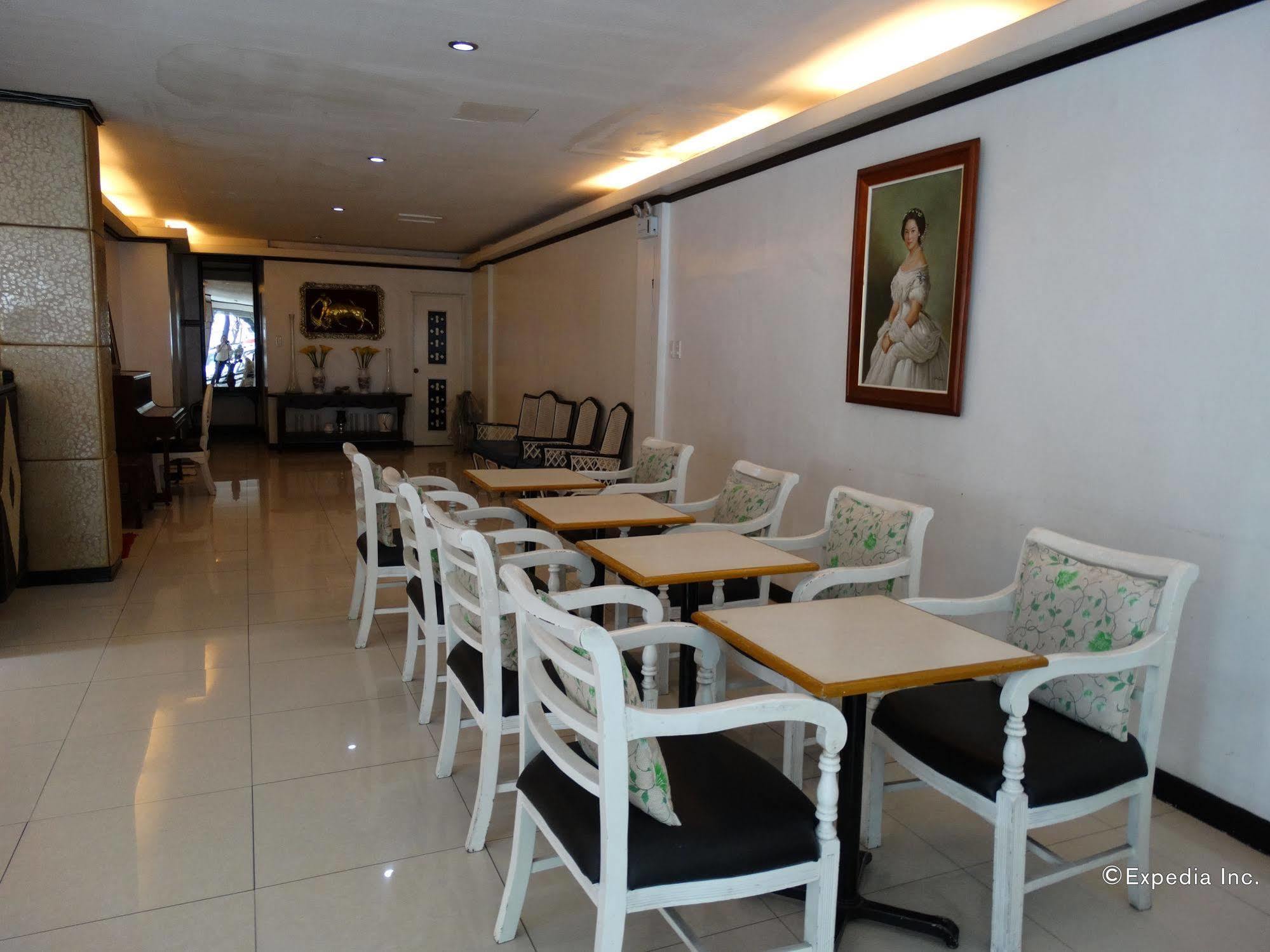 M Hotel Manila Exteriör bild